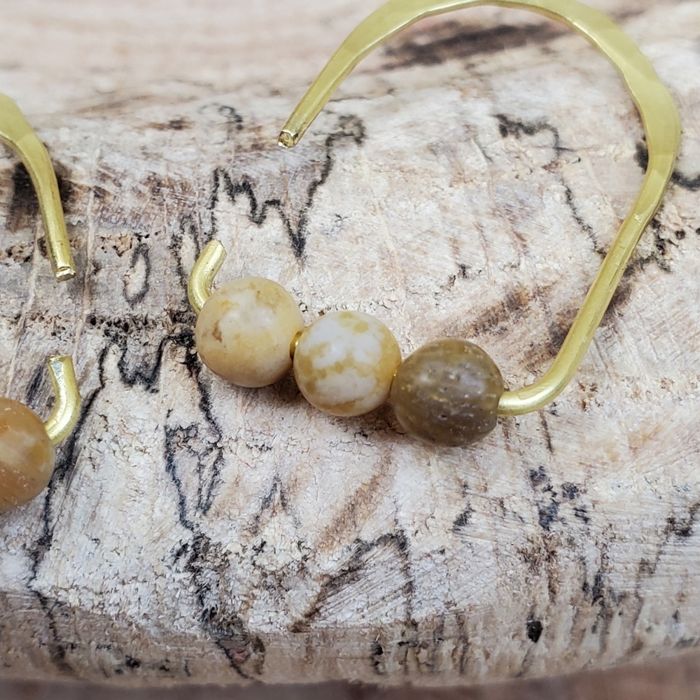 Handmade hammered semi-precious jasper modern minimalist boho earrings. 1 pair - Picture 4 of 14